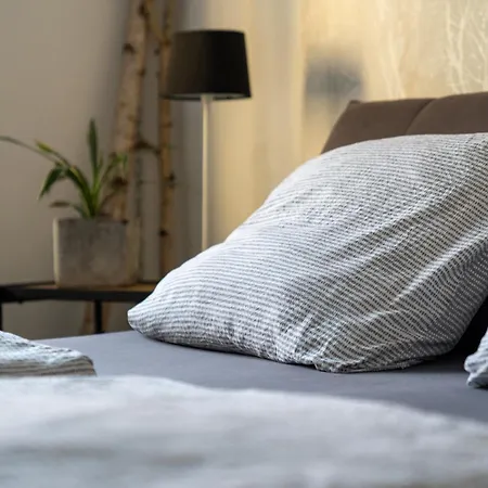 Apartament Interior - Service In Bahnhofsnaehe Und Unesco-bergpark Mit Parkplatzmoeglichkeit, Ebk, Kinderfreundlich, *