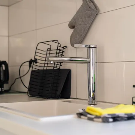 Apartament Interior - Service In Bahnhofsnaehe Und Unesco-bergpark Mit Parkplatzmoeglichkeit, Ebk, Kinderfreundlich,
